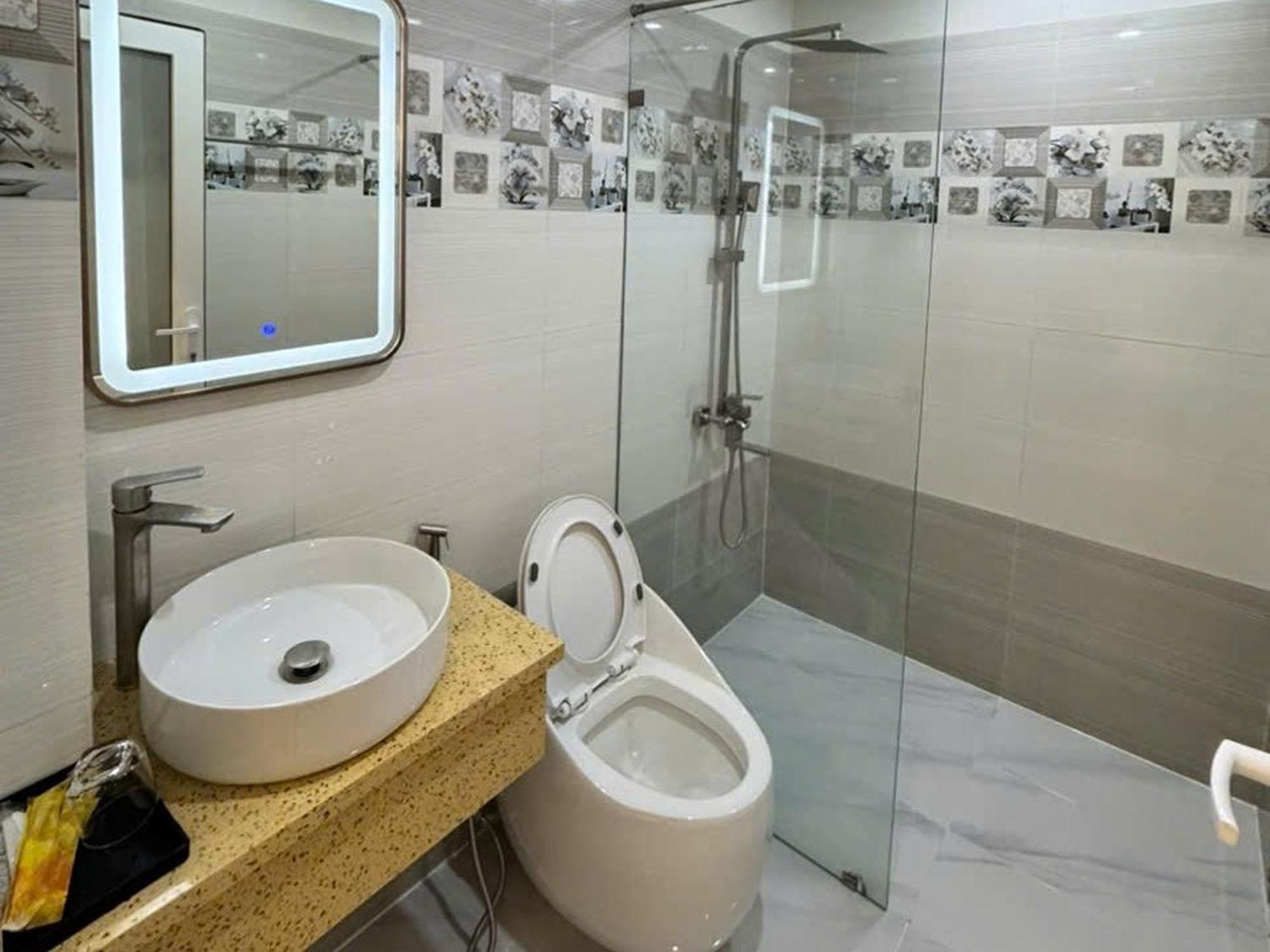 Minh Ngoc Hotel Хошимин Екстериор снимка