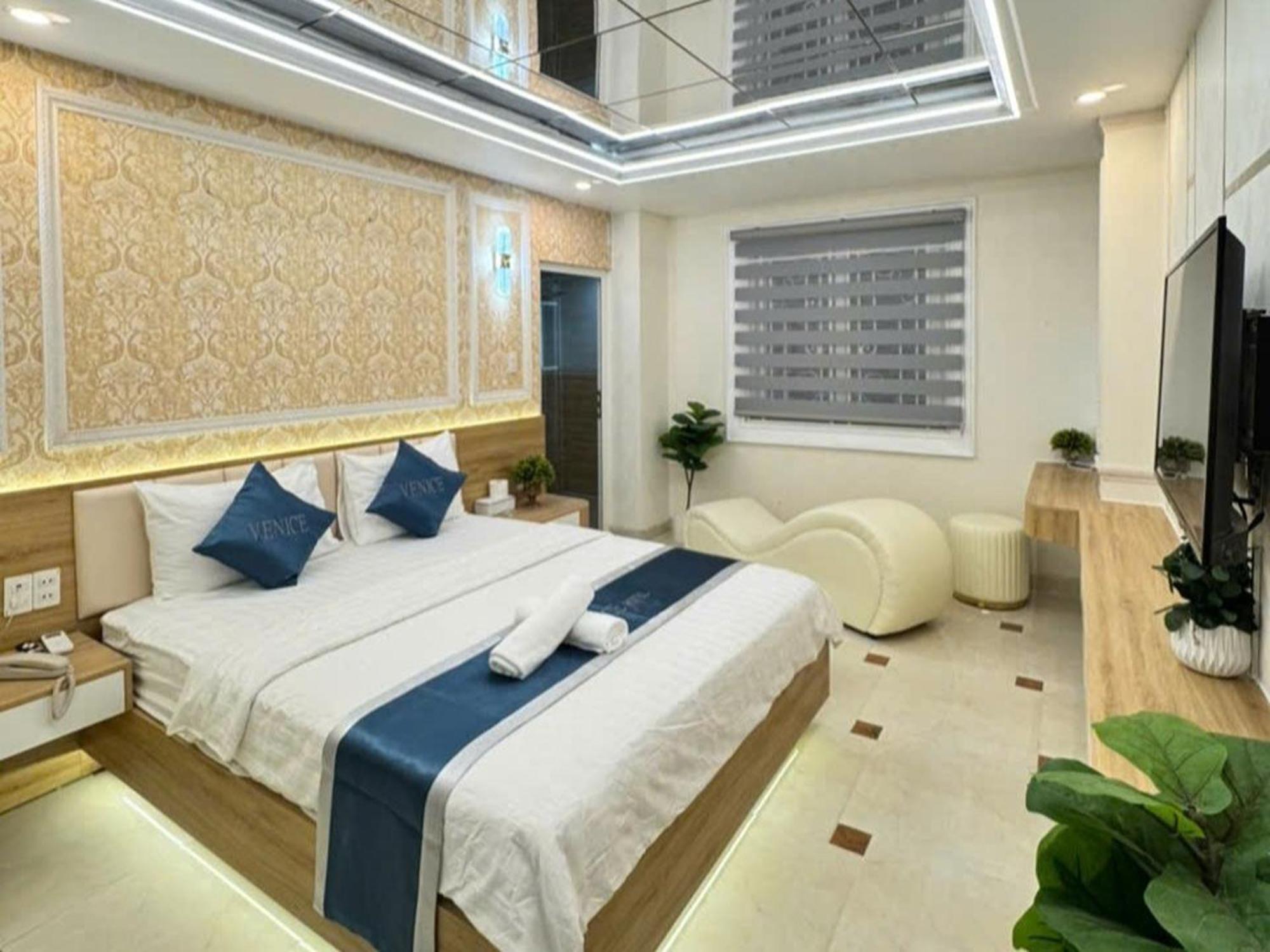 Minh Ngoc Hotel Хошимин Екстериор снимка