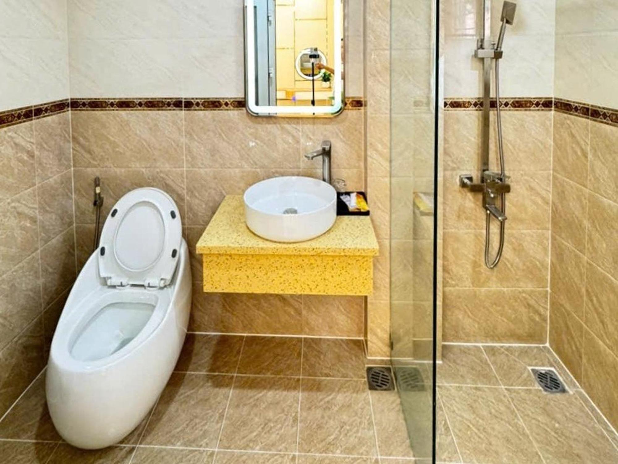 Minh Ngoc Hotel Хошимин Екстериор снимка