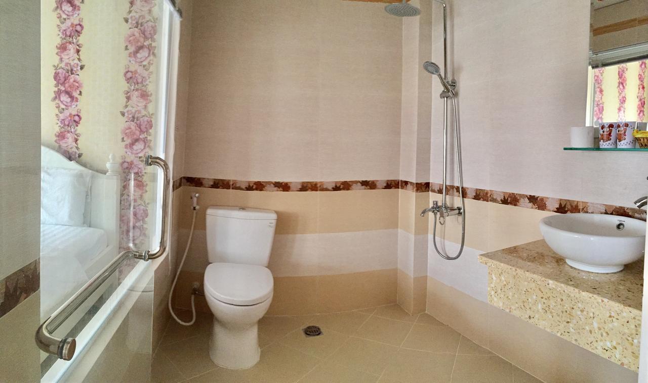Minh Ngoc Hotel Хошимин Екстериор снимка